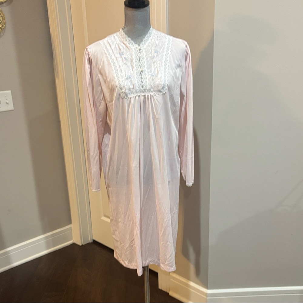 Vintage Barbizon Pink Lace Trim Nightgown